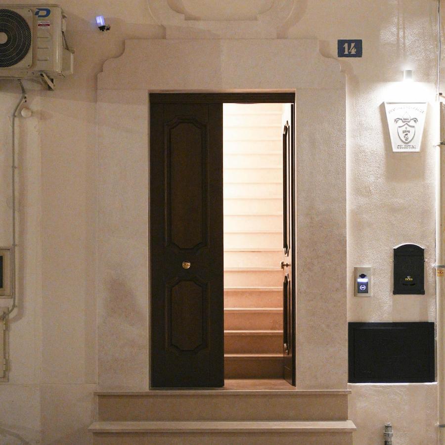 Dimora Dei Celestini Bed & Breakfast มันเฟรโดเนีย ภายนอก รูปภาพ