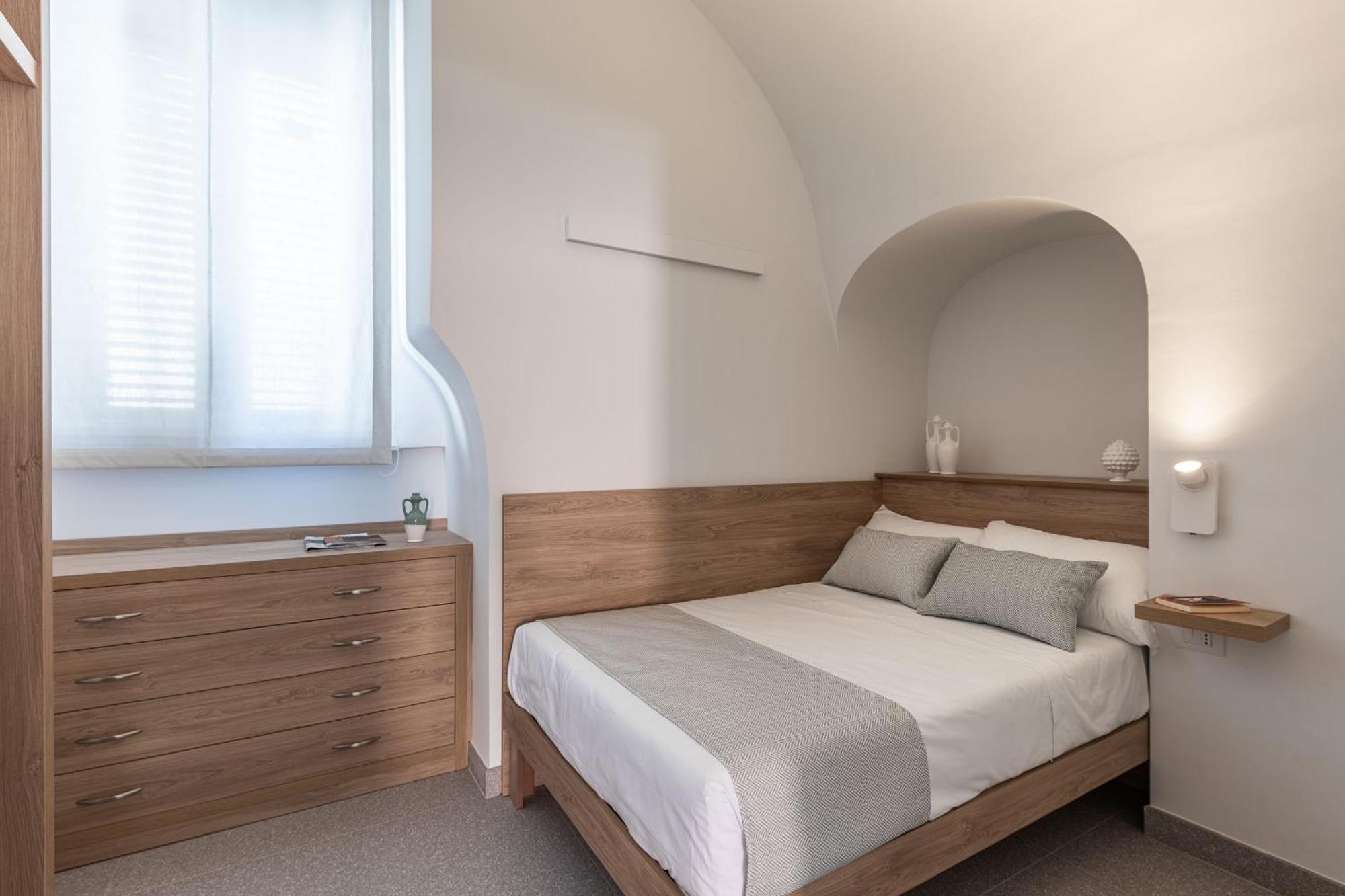 Dimora Dei Celestini Bed & Breakfast มันเฟรโดเนีย ภายนอก รูปภาพ