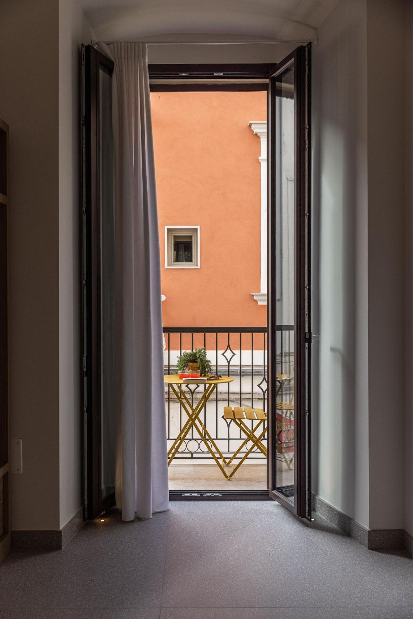 Dimora Dei Celestini Bed & Breakfast มันเฟรโดเนีย ภายนอก รูปภาพ